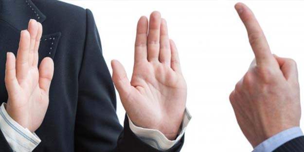 Öğrenci velisinden öğretmene tehdit! 'Kocam görürse...'