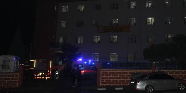 Öğrenci yurdunda panik! Sesi duyan dışarı fırladı