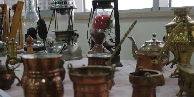 Öğrenciler evlerinden taşıdı, kentin tarihini sergilediler