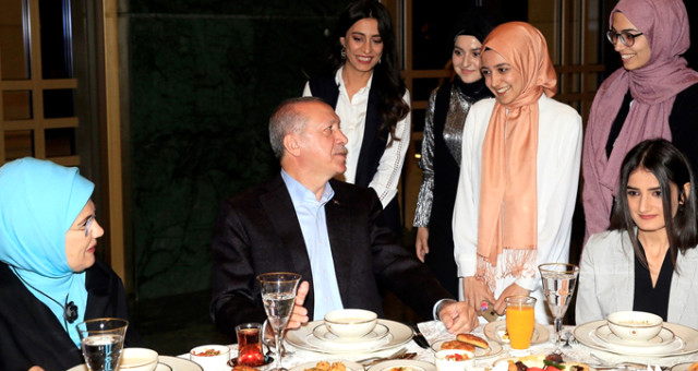Öğrenciler istedi Erdoğan yanıt verdi: Listeyi hazırlayın