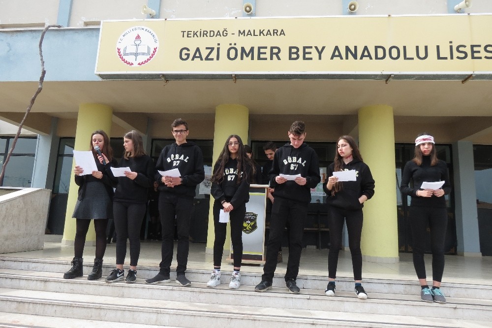 Öğrenciler kadına şiddete ‘hayır’ dedi 
