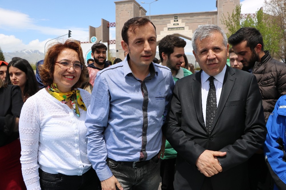 Öğrenciler sıfır atık projesi kapsamında temizlik yaptı 