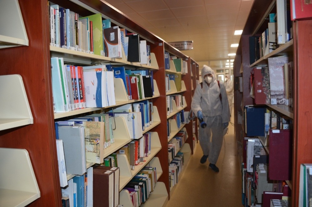 Öğrenciler tatile gitti, Üniversite dezenfekte edildi 