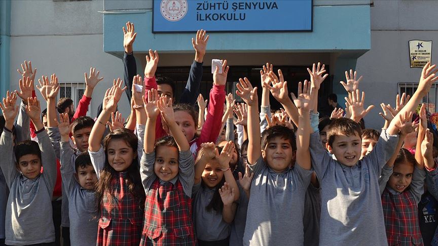 Öğrencilerden '11 milyon fidan' için Bakan Pakdemirli'ye teşekkür