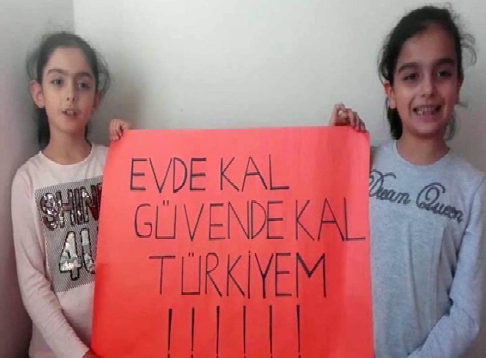 Öğrencilerden ‘Evdekal’ klipi büyük ilgi gördü 