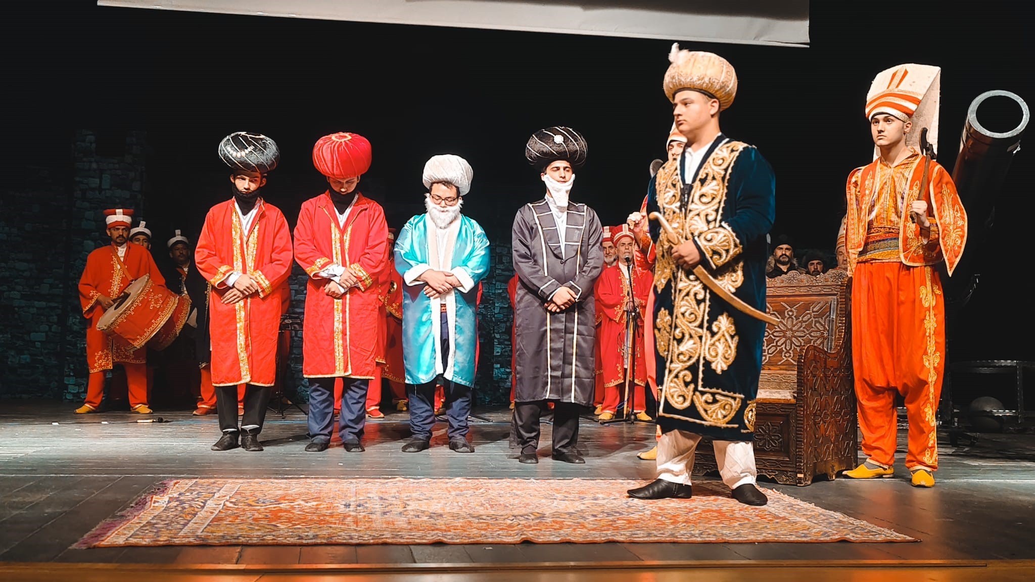 Öğrencilerden İstanbul'un fethi tiyatrosu