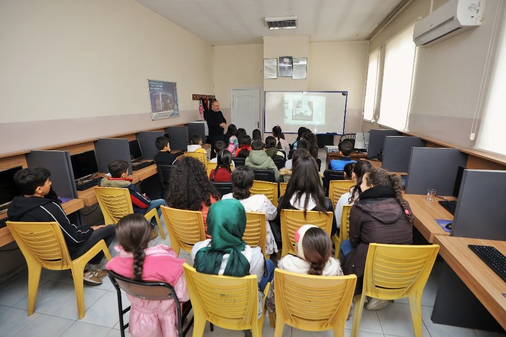 Öğrencilerden motivasyon seminerine yoğun ilgi 
