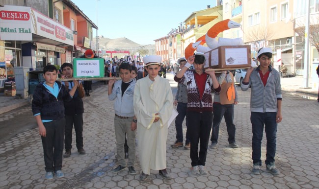 Öğrencilerden sigaraya karşı 