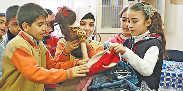 Öğrencilerden Suriyeli çocuklar için kampanya