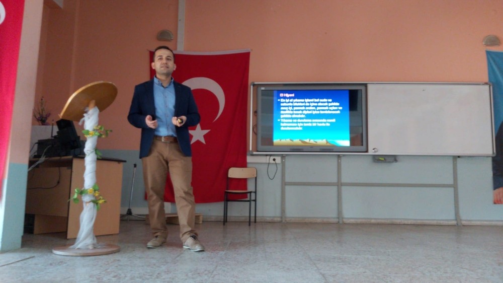 Öğrencilere gıda ve su hijyeni eğitimi 