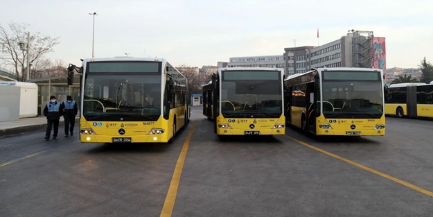 Öğrencilere müjdeli haber! CHP'li İBB'nin ulaşım zammı geri çekildi