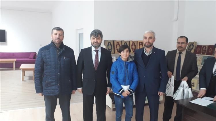 Öğrencilere ödülleri verildi 