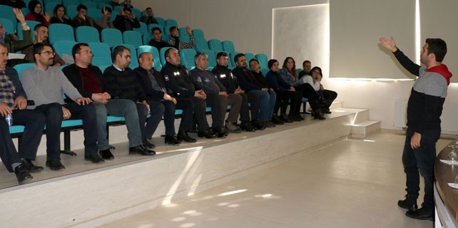 Öğrencilere sosyal medya kullanımı uyarısı 