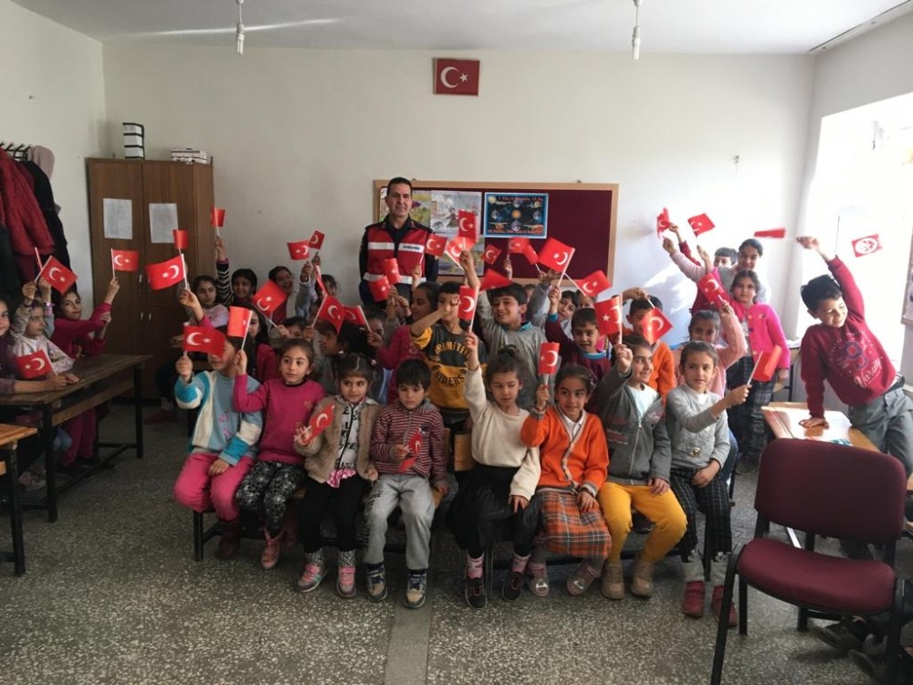Öğrencilere trafik bilinci aşılanıyor 