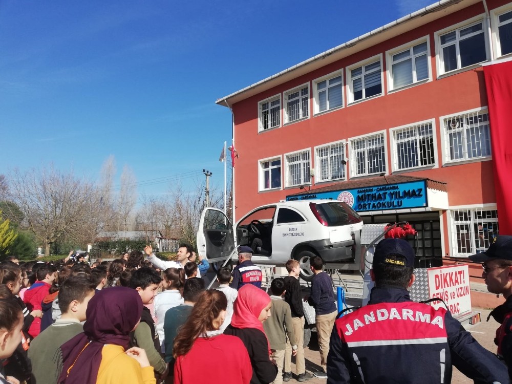 Öğrencilere ‘Trafikte İlk Adımlar’ semineri 