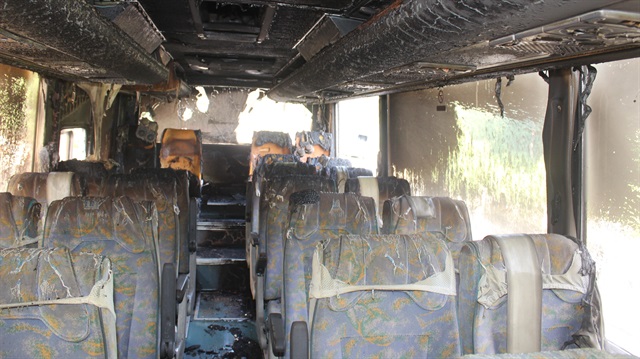 Öğrencileri mezuniyet törenine götüren otobüste yangın çıktı