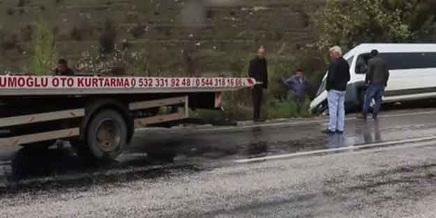 Öğrencileri taşıyan servis devrildi! Çok sayıda yaralı var