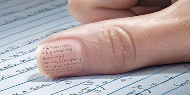 Öğrencilerin akılalmaz kopya çekme yöntemleri