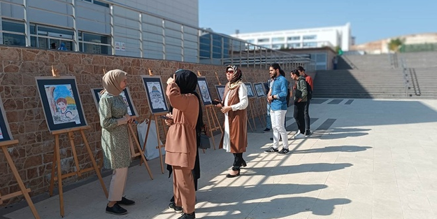 Öğrencilerin çizdiği Filistin resimleri sergilendi