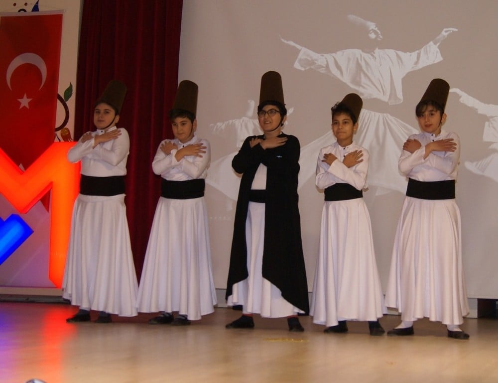 Öğrencilerin gösterisi ilgi gördü 