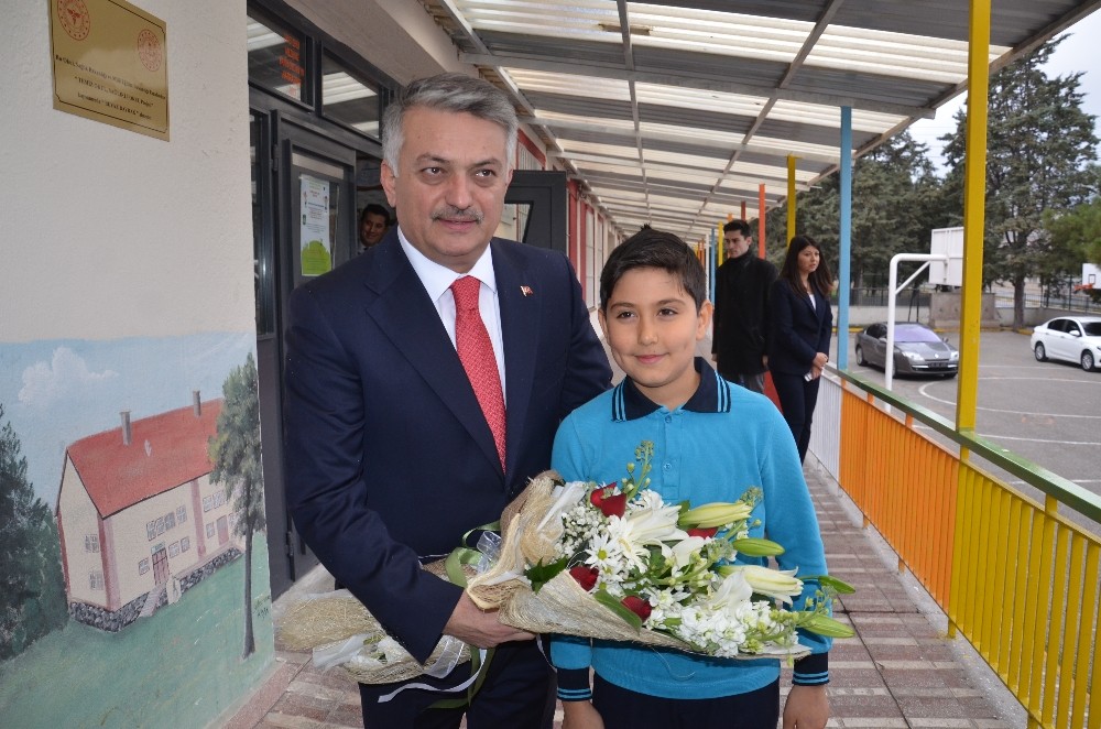 Öğrencilerin karne heyecanı 