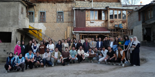 Öğrencilerin kültür gezisi renkli görüntülere sahne oldu