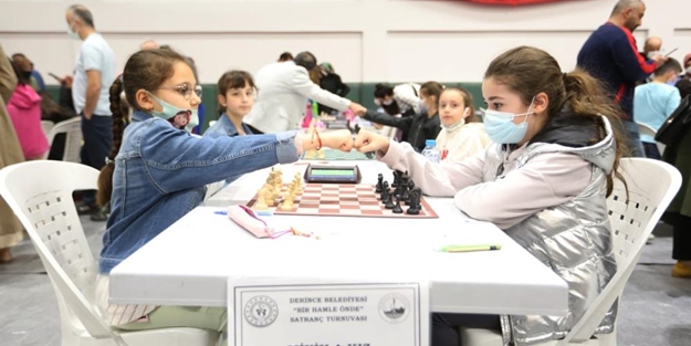Öğrencilerin satranç heyecanı