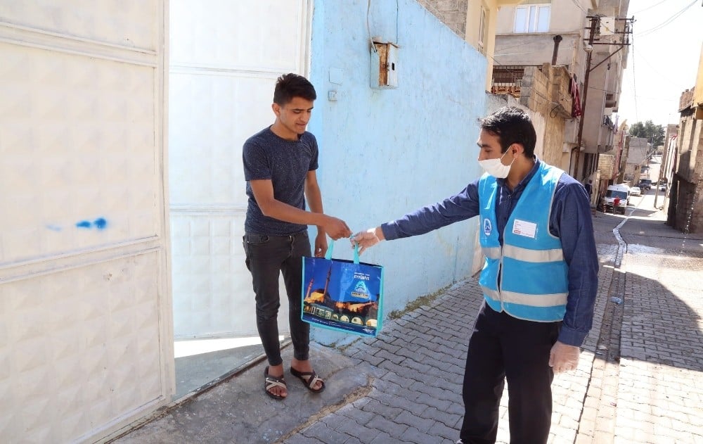 Öğrencilerin sınav kitapçıkları evlerine teslim edildi 