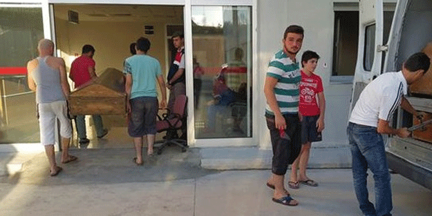 Öğrencilerini kurtaran kahraman hâfızlar boğuldu