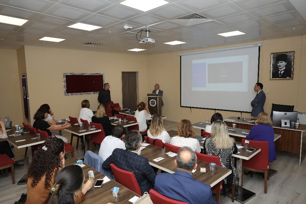 Öğretim üyelerinin akademik kariyerlerine destek 