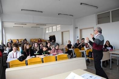 Öğretmen adayları eğitim çalıştayında buluştu 