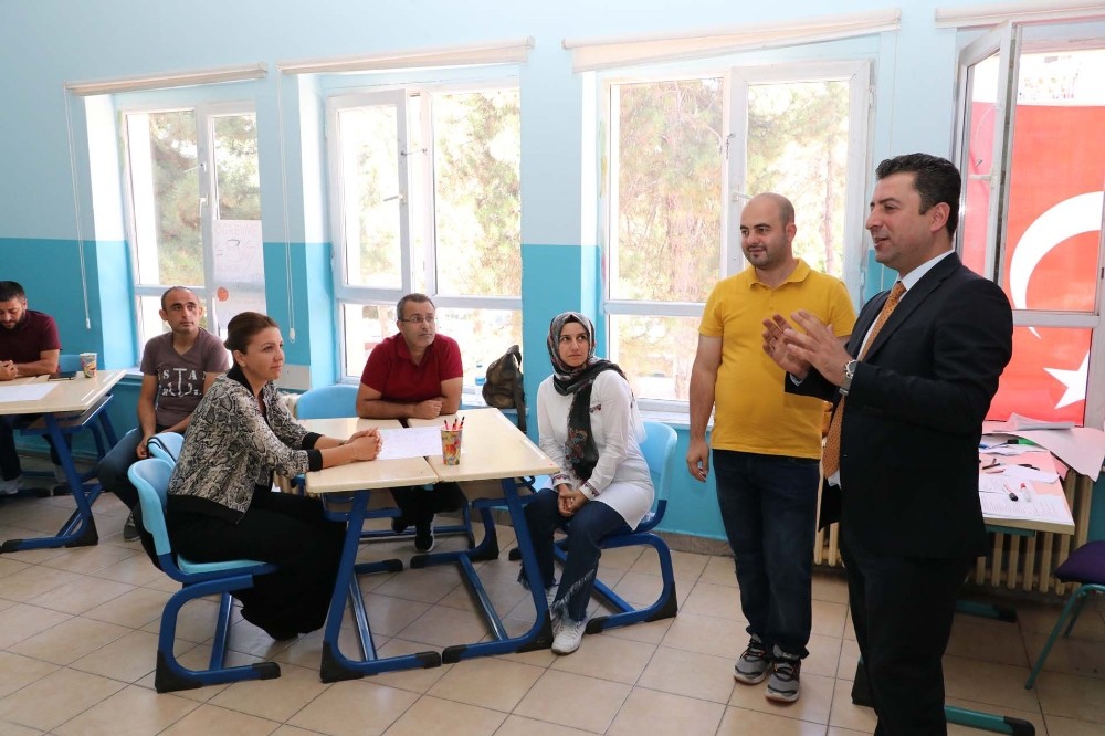 Öğretmen eğitimleri devam ediyor 