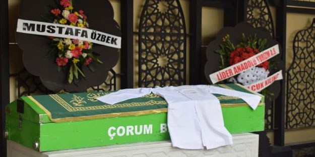 Öğretmen, 'Köpeklerime iyi bakın' notu bırakıp kendini astı