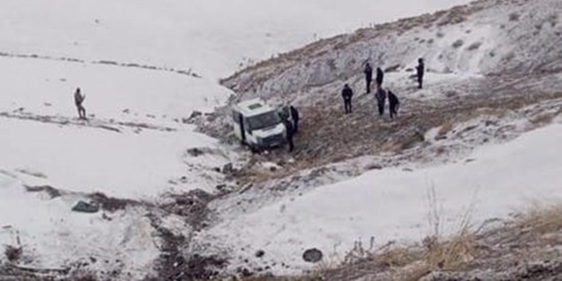 Öğretmen servisi şarampole yuvarlandı: Çok sayıda yaralı var