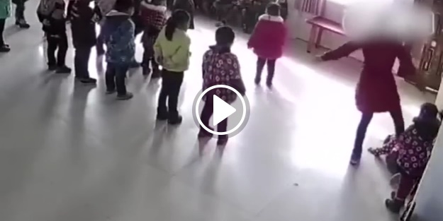 Öğretmen şiddeti güvenlik kamerasında