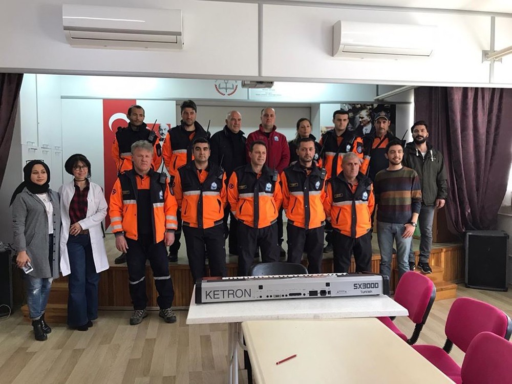 Öğretmen ve öğrencilere âfet eğitimi 