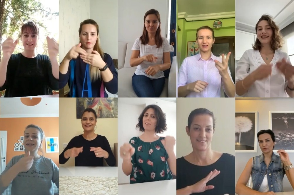 Öğretmen ve velilerden işaret dilinde 