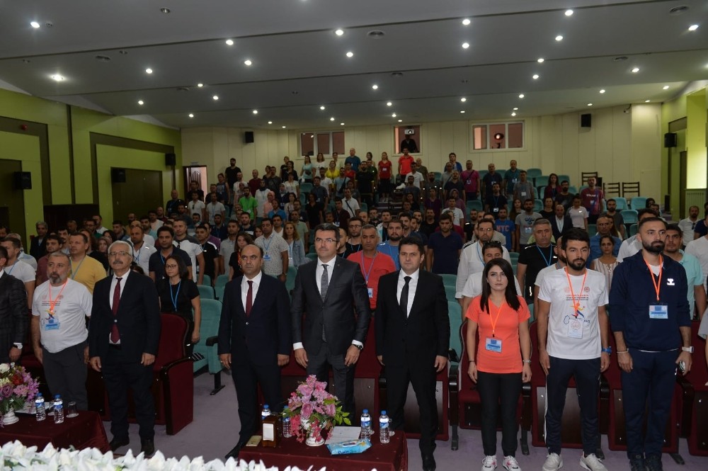 Öğretmenler Erzurum’da oryantiring kursunda 