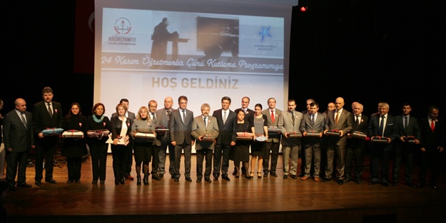 Öğretmenler, sesleri ve icralarıyla büyüledi