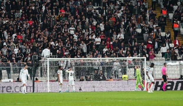 Oğuzhan'a tribünden tepki