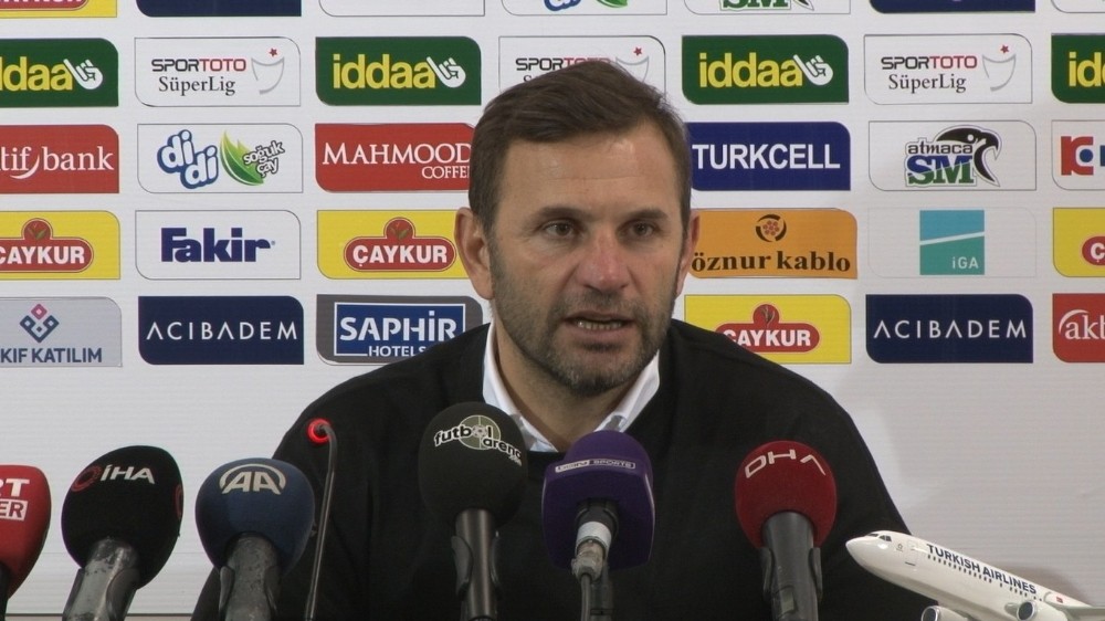Okan Buruk: “Erol hoca herhalde başka maçı seyretti” 