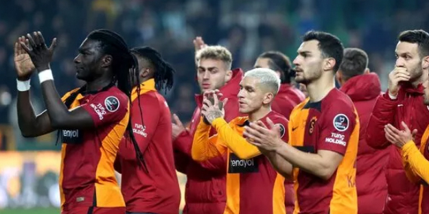 Okan Buruk'a öyle sözlerle yüklendi ki... Bu adım çok konuşulur!