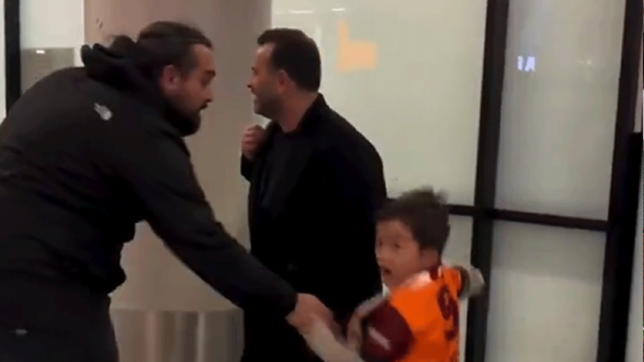 Okan Buruk'un ayakkabısı sosyal medyayı salladı! İşte dikkat çeken o görüntü!