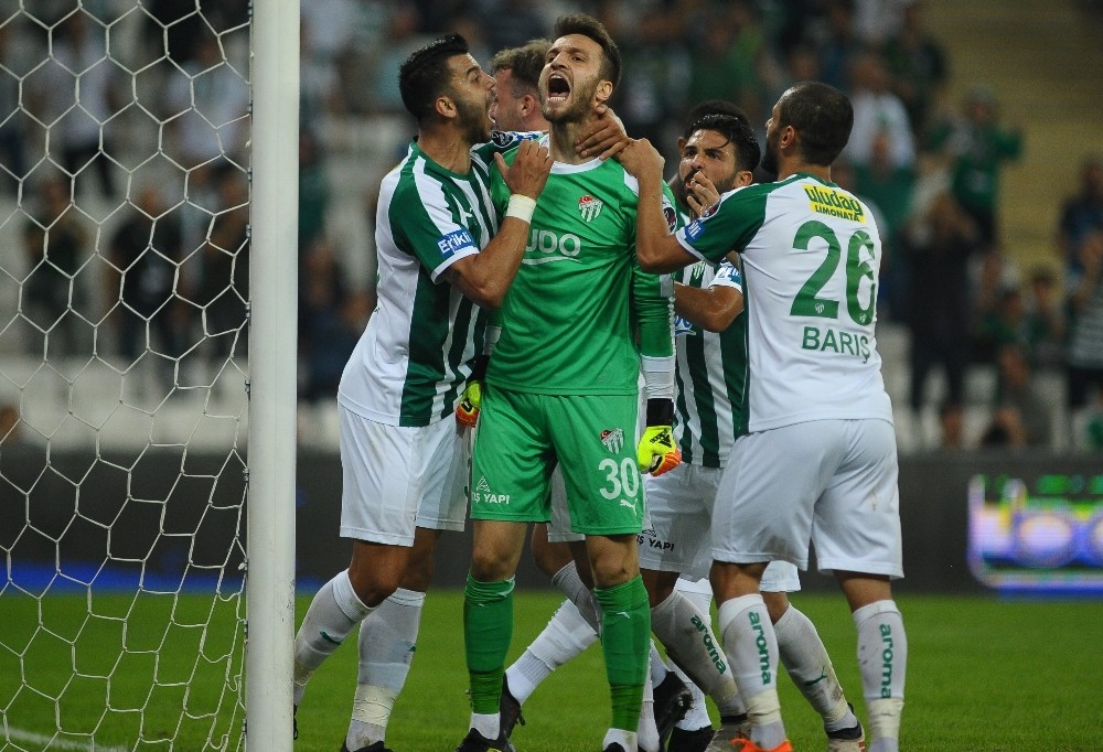 Okan Kocuk Galatasaray’a giderken Bursaspor’a yaklaşık 3 milyon lira kazandırdı 