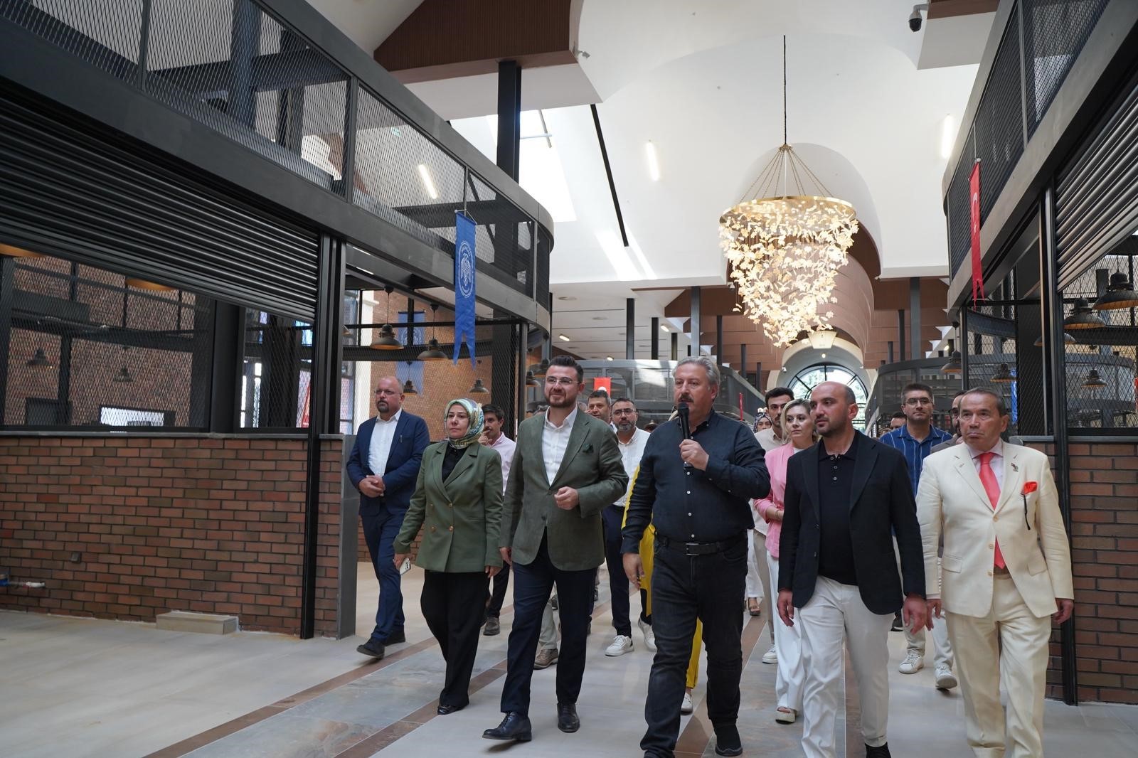 Okandan, ‘Çarşı Melikgazi’yi ziyaret etti