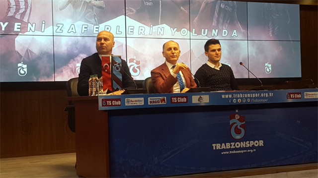 Okay Yokuşlu imzayı attı