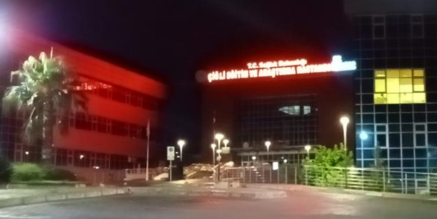 Okey oynarken silahla vuruldu