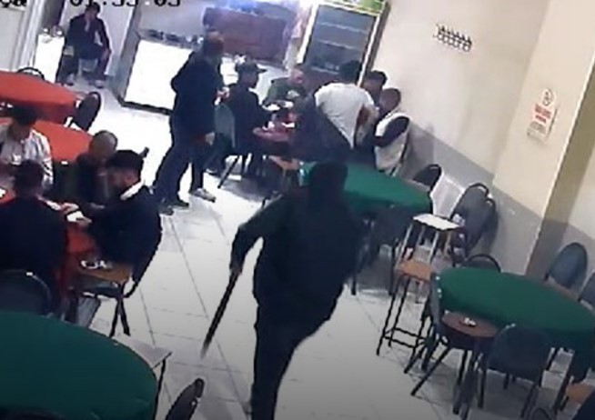 Okey oynayanlara pompalı tüfekle saldırı!