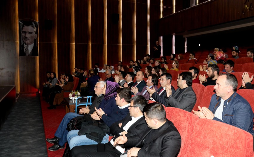 OKM’de ‘Dünyayı İnsanlık Kurtaracak’ adlı söyleşi gerçekleşti 