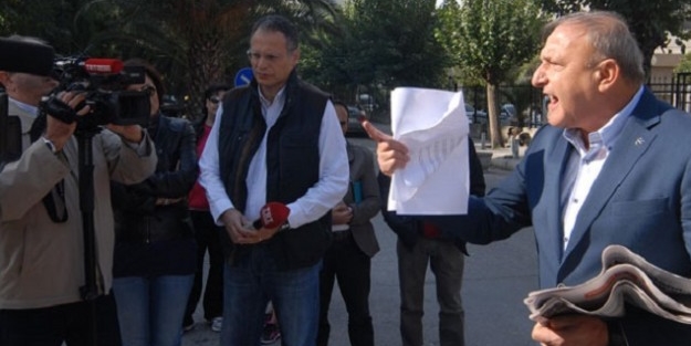 Oktay Vural TRT muhabirlerini kovdu!